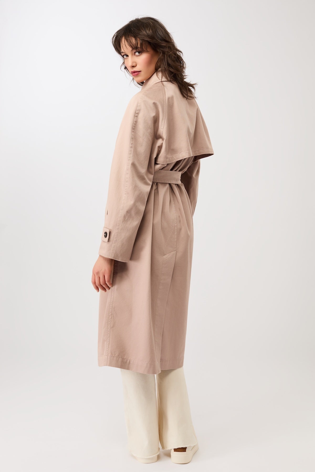 langerchen-klassischer-trenchcoat-aus-bio-baumwolle-lange-jacke-in-blush image 3