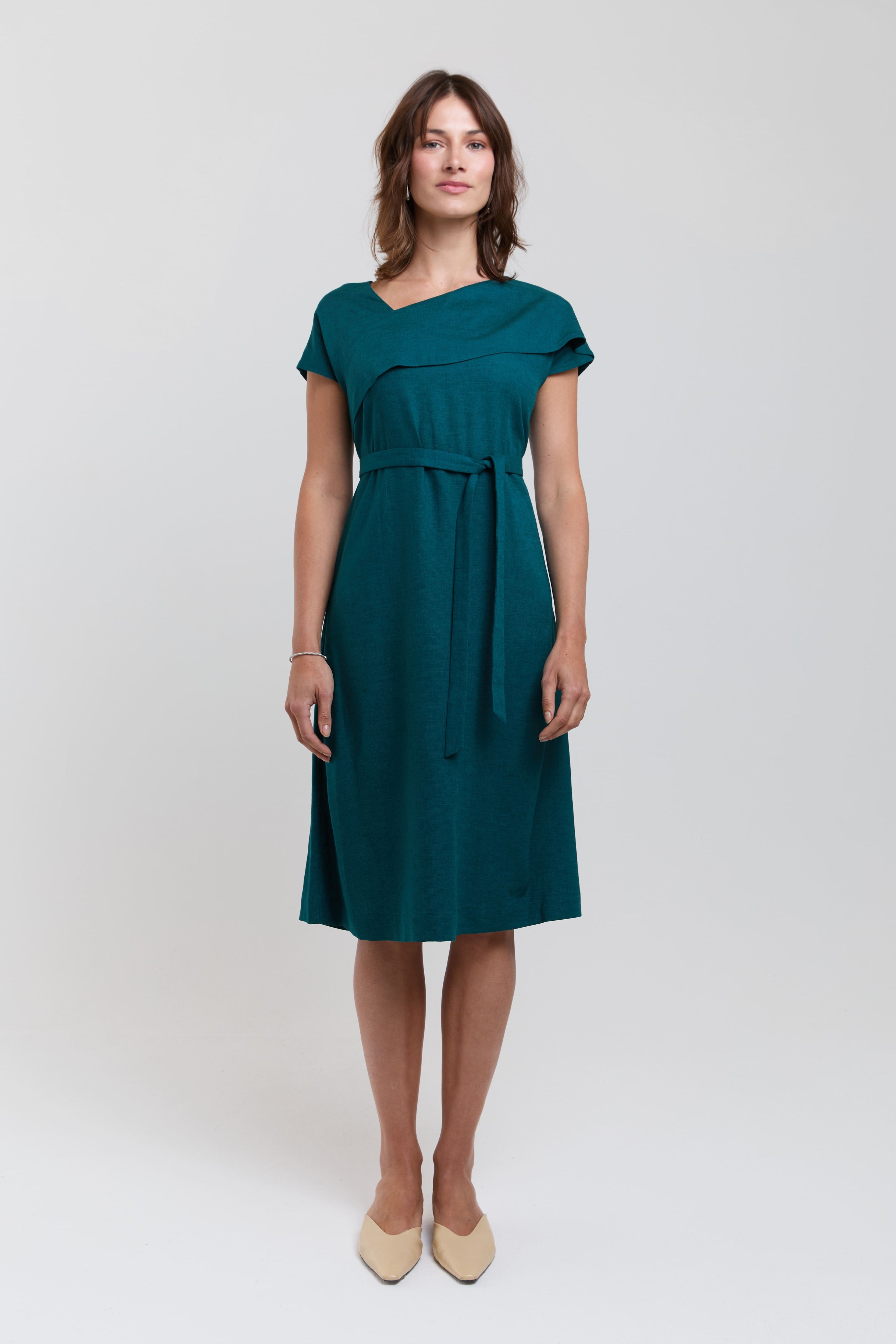 ayani-daniela-elegantes-midi-kleid-mit-r-schen-ausschnitt-in-gr-n image 2