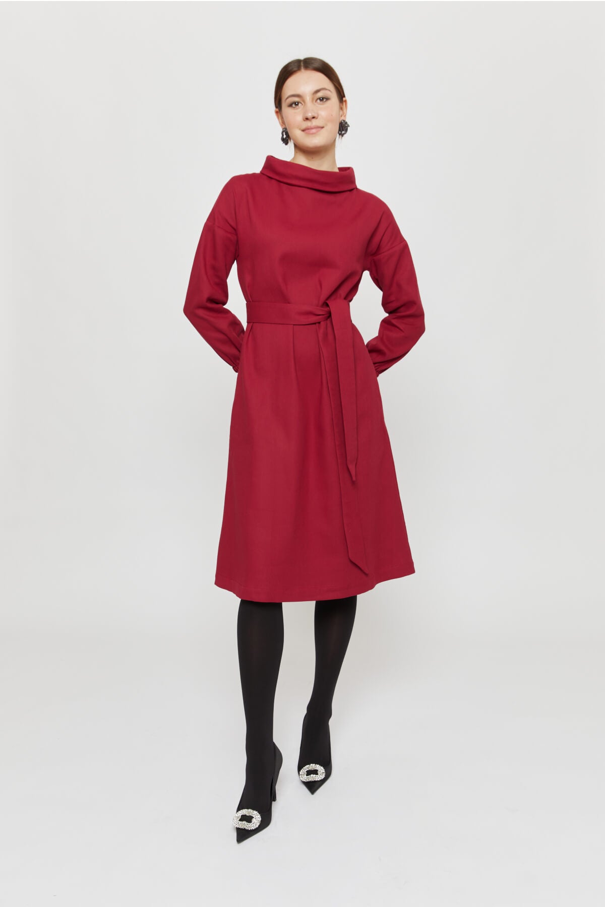 ayani-amalia-midi-winterkleid-mit-rundhals-in-rot-bordo image 4
