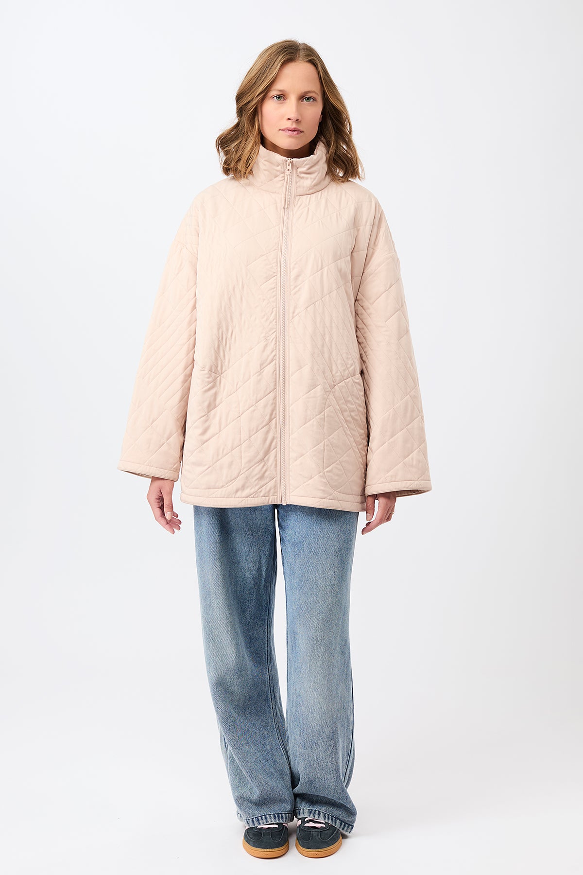 langerchen-gesteppte-jacke-aus-tencel-mit-stehkragen-blush image 1