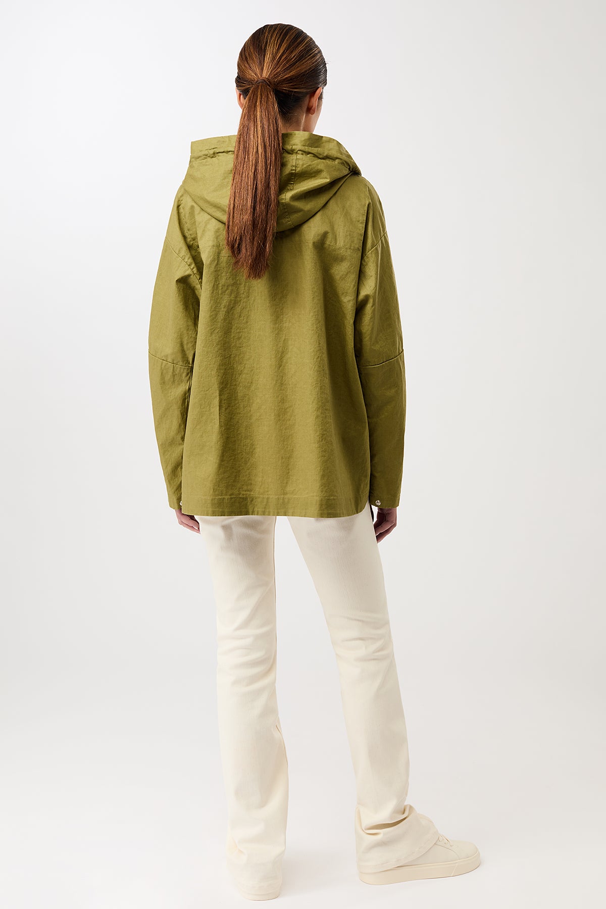 langerchen-outdoorjacke-aus-beschichtetem-leinen-kurze-jacke-in-green-olive image 4