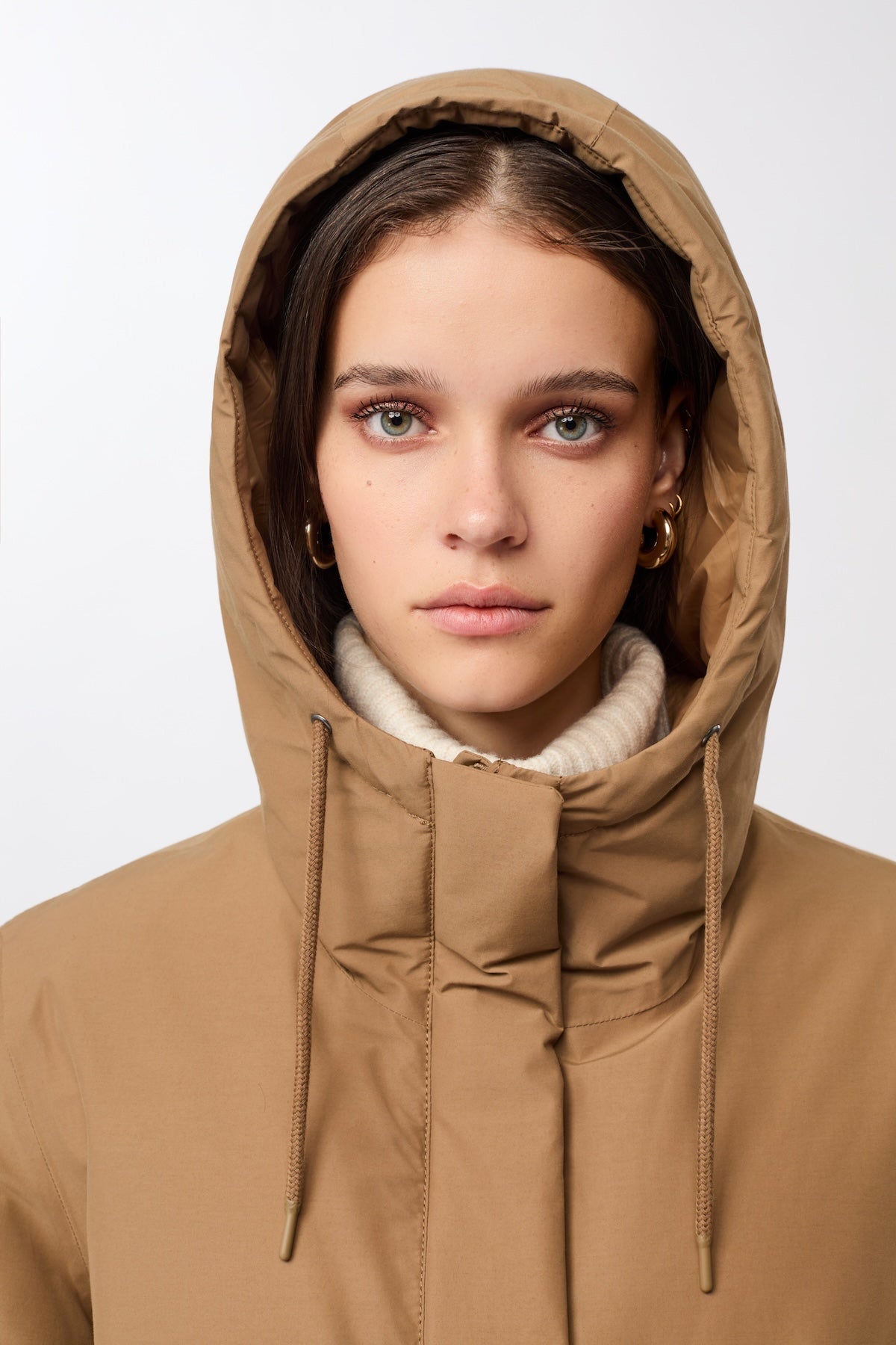 langerchen-lange-jacke-mit-kapuze-und-eco-daune-oak-beige-braun image 4
