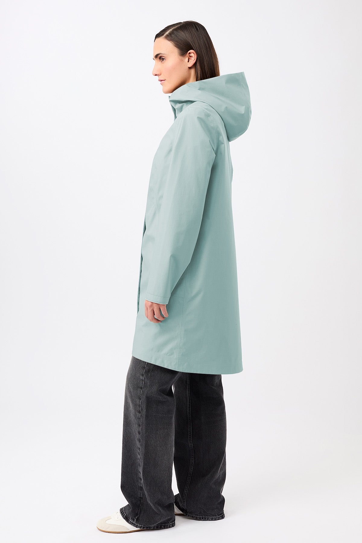 langerchen-schmaler-regenparka-mit-verdecktem-rei-verschluss-flow image 2