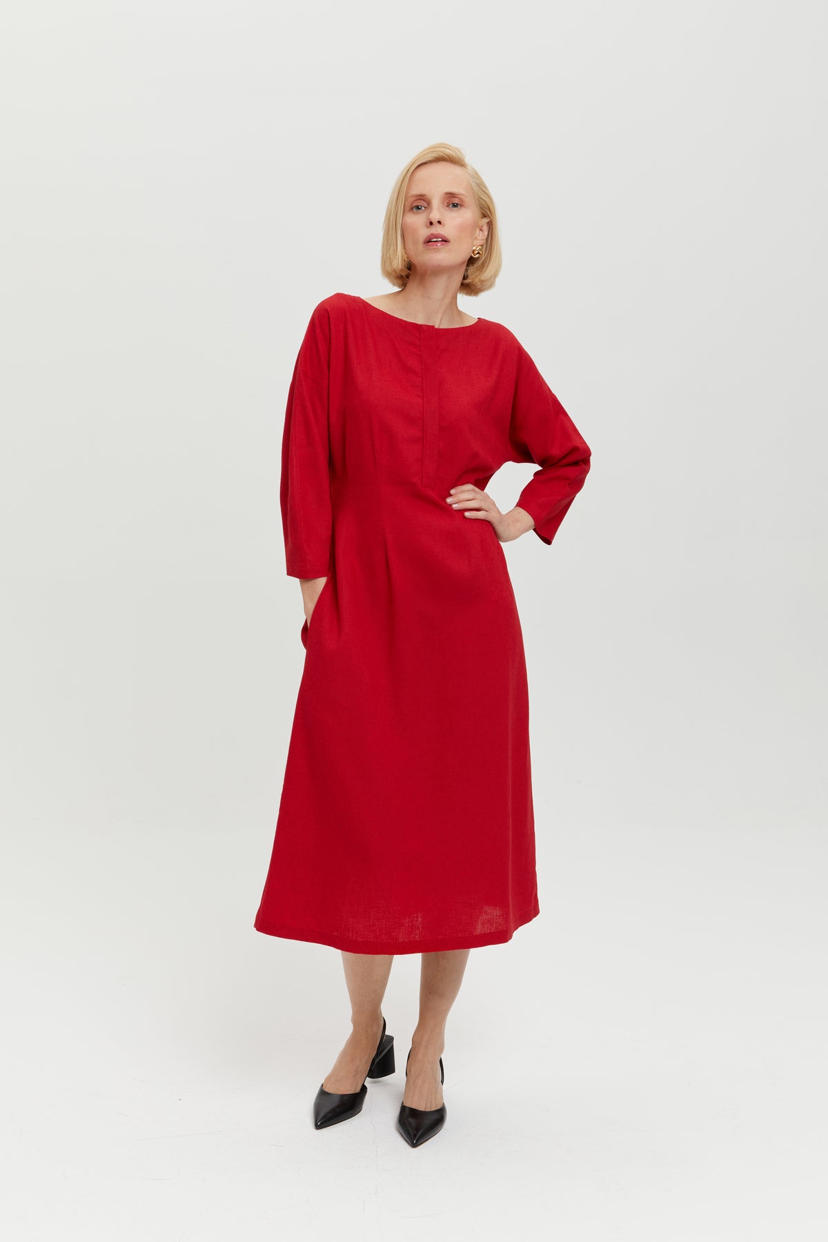 ayani-lusin-midi-leinenkleid-mit-knopfleiste-in-rot image 5