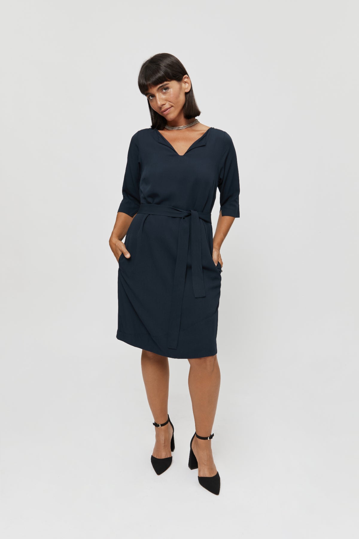 ayani-catherine-kleid-anthrazit-mit-optionalem-g-rtel image 4