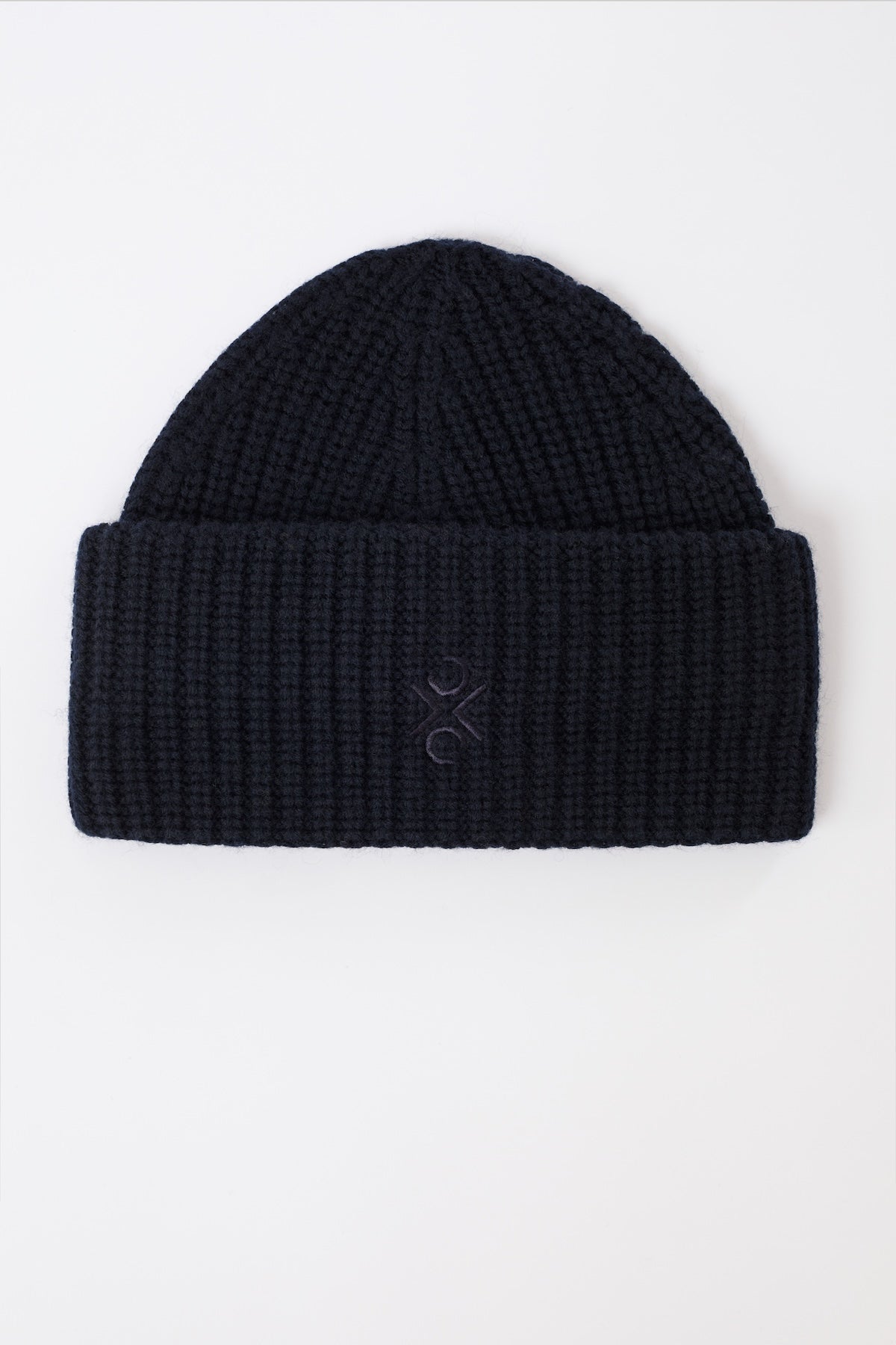 langerchen-grobstrick-m-tze-aus-bio-wolle-navy image 1