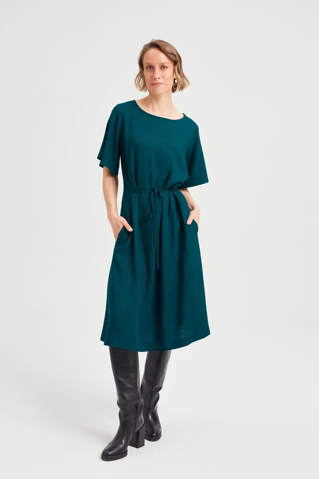 ayani-nika-rundhals-kleid-mit-schmetterlings-rmeln-in-gr-n image 1