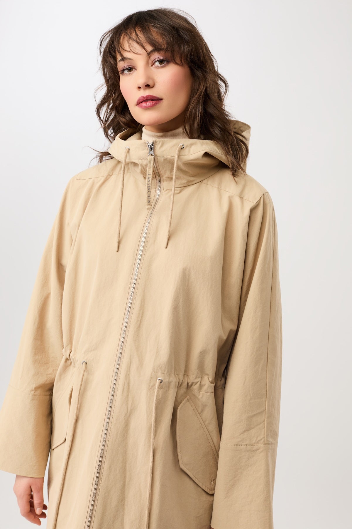langerchen-langer-parka-natural-mit-druckkn-pfen-und-rmelaufschlag image 6
