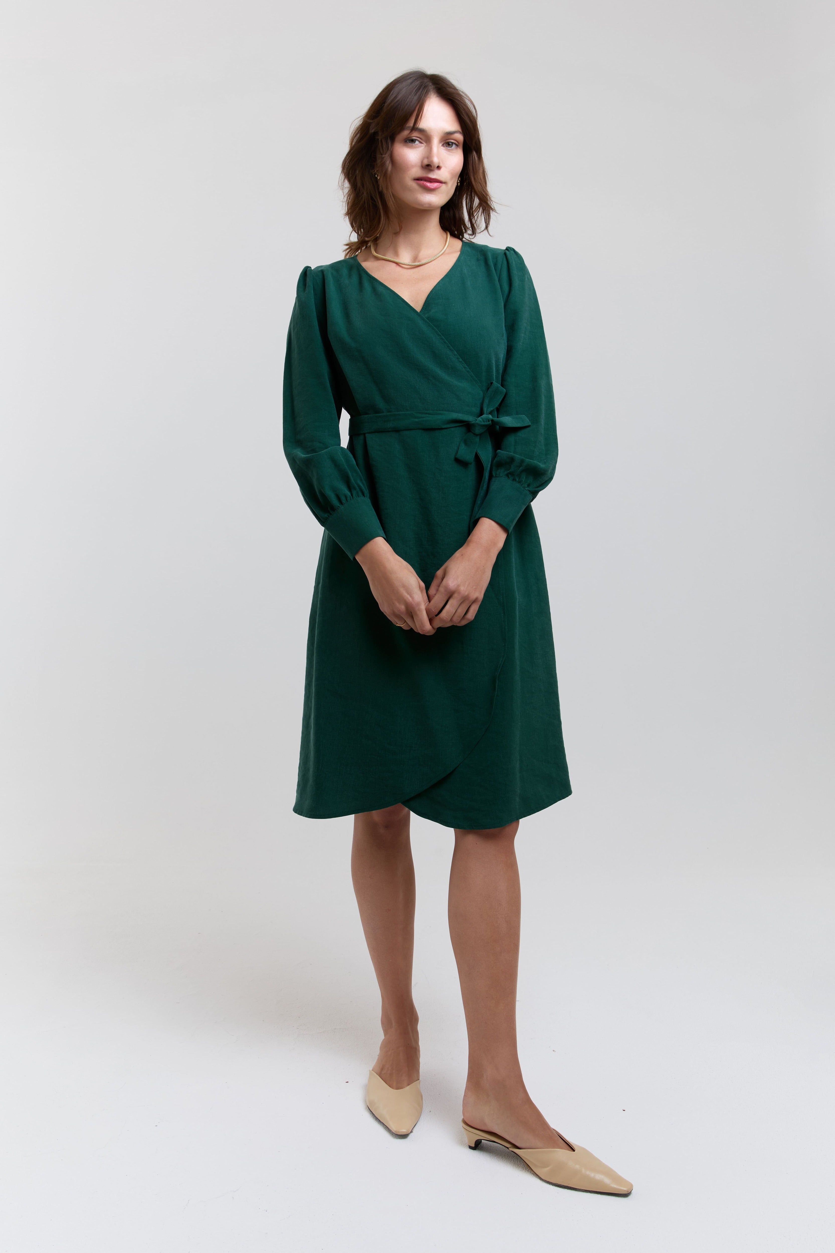 ayani-sophie-wickelkleid-mit-puff-rmeln-und-bindeg-rtel-in-forest-green image 3