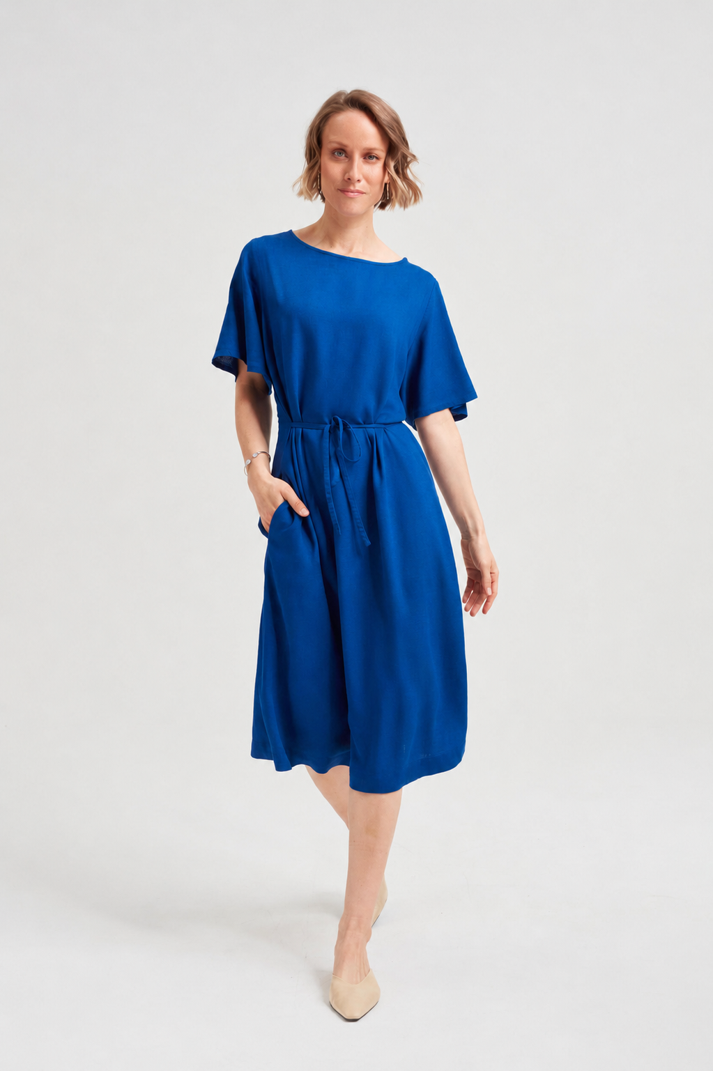 ayani-nika-kleid-mit-rundhals-und-butterfly-rmeln-in-ocean-blue image 5