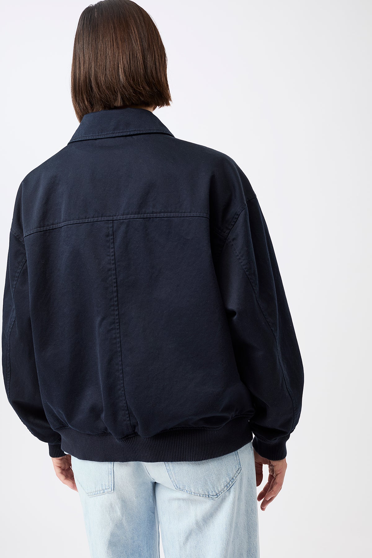 langerchen-blousonjacke-mit-gro-en-taschen-navy image 3