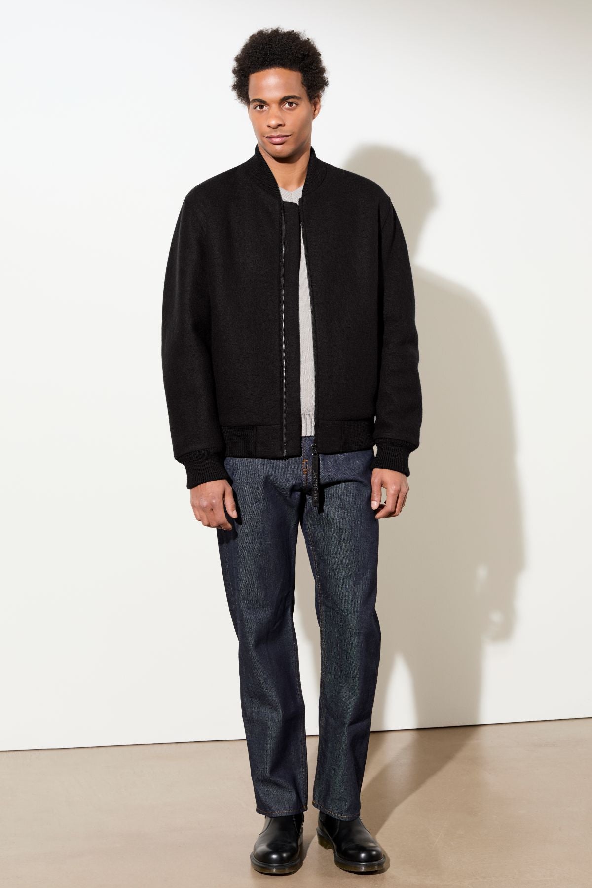 langerchen-bomber-jacke-aus-bio-wolle-black image 6