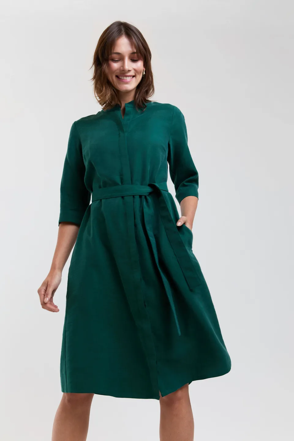 ayani-anne-shirt-dress-in-forest-green image 1
