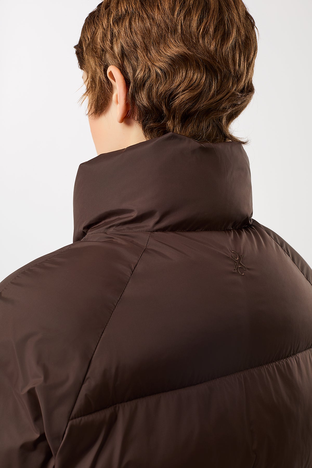 langerchen-lightweight-jacke-aus-eco-daune-kurze-jacke-coffee-braun image 7