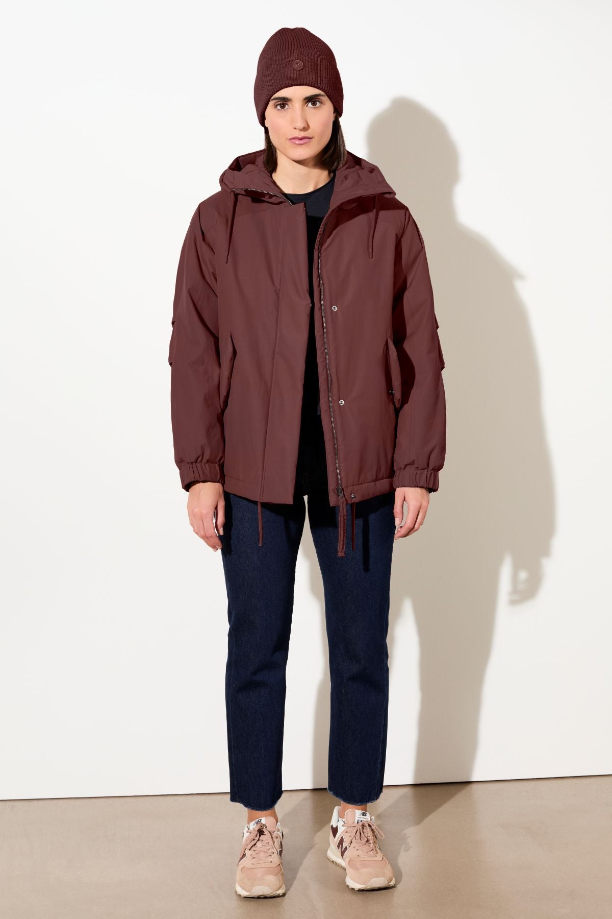 langerchen-wattierter-kurzparka-in-lockerem-volumen-burgundy-parka image 2