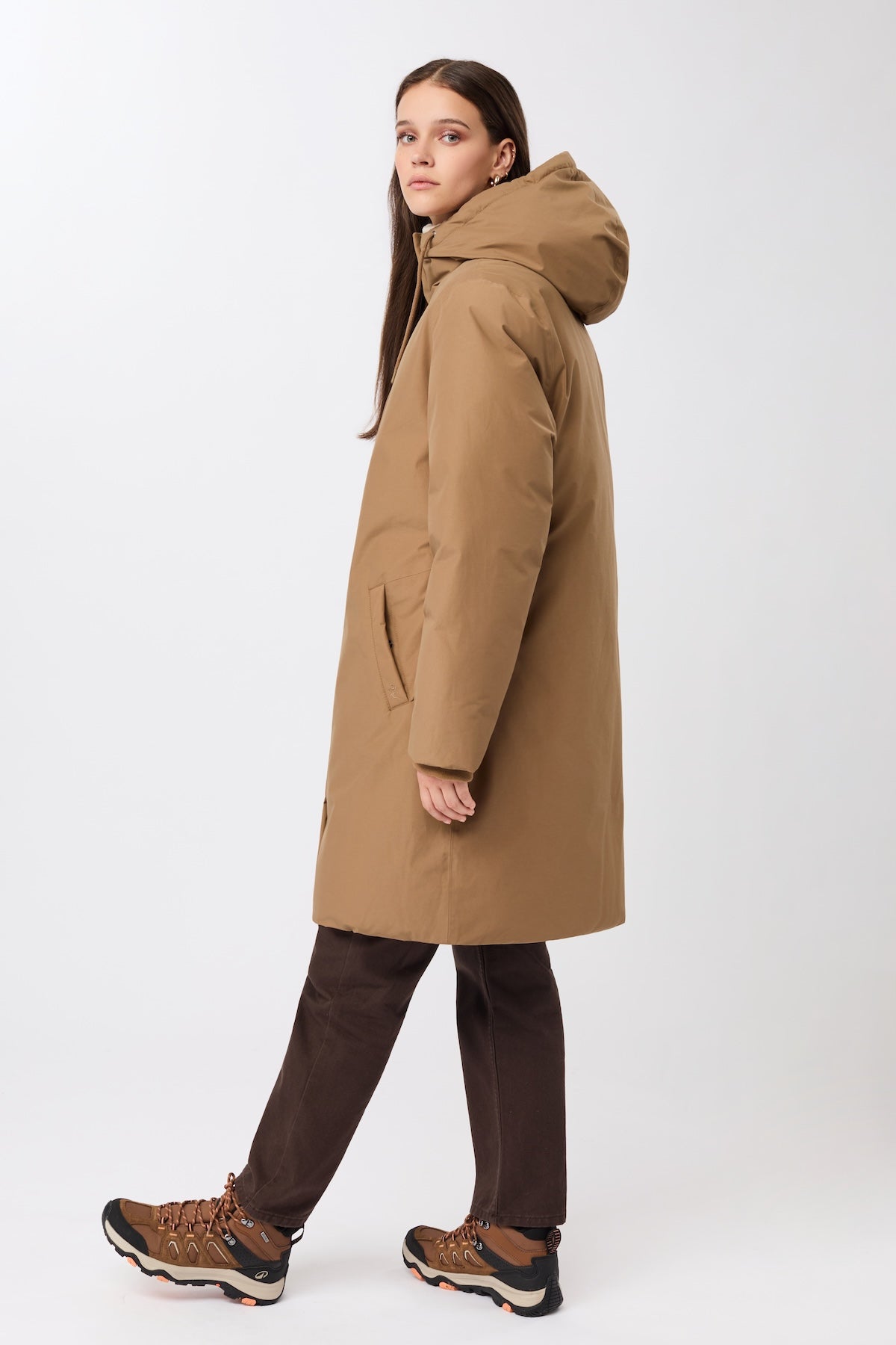langerchen-lange-jacke-mit-kapuze-und-eco-daune-oak-beige-braun image 2