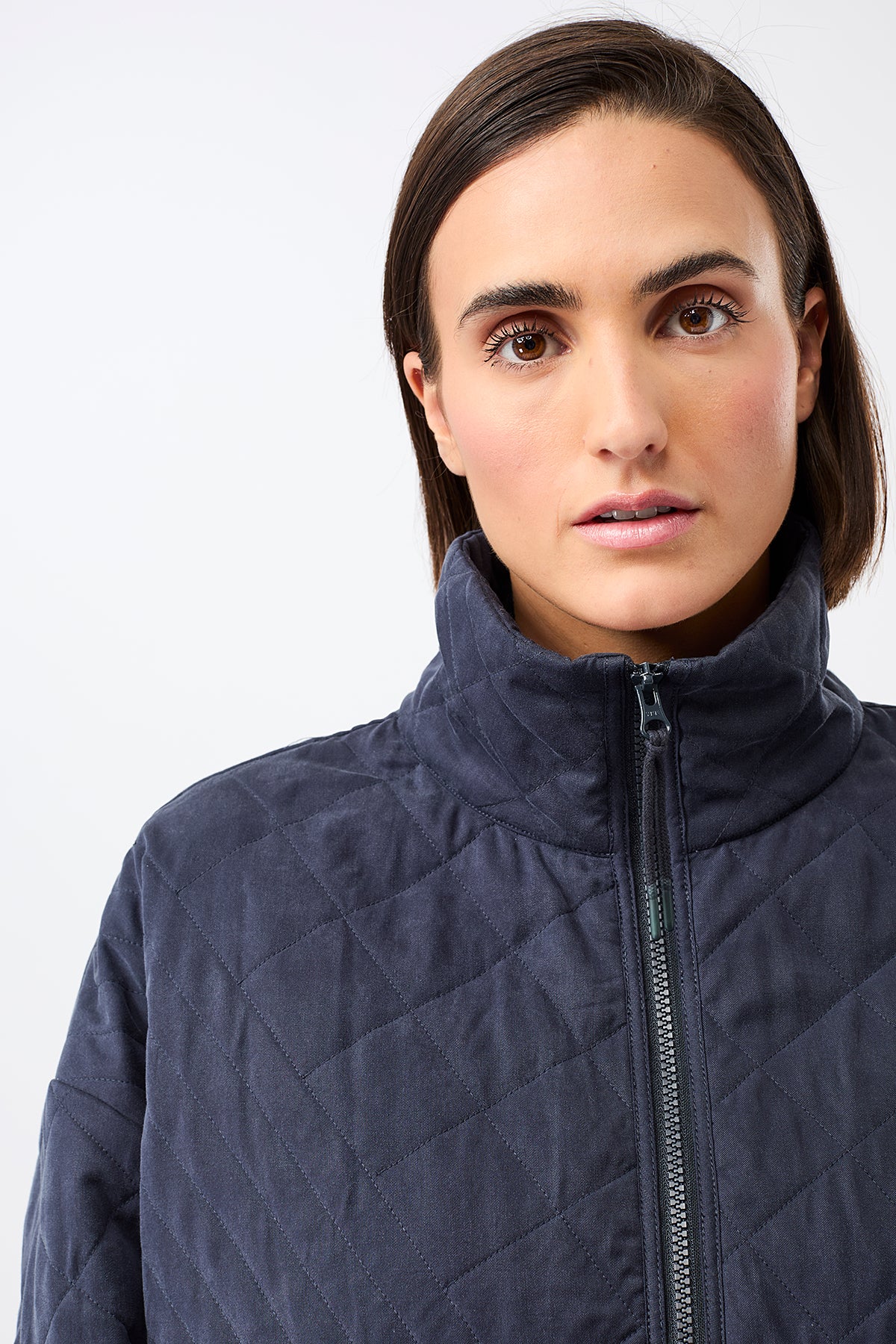 langerchen-gesteppte-jacke-aus-tencel-mit-stehkragen-jacke-navy image 5