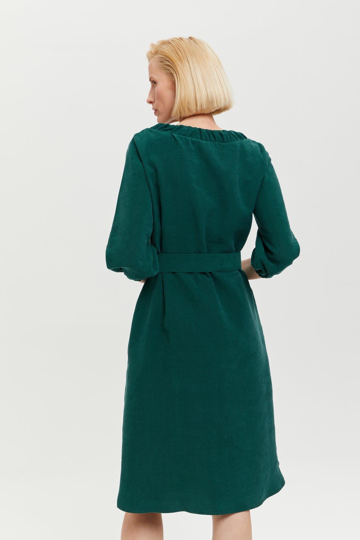 ayani-celine-elegantes-g-rtelkleid-mit-ausschnitt-element-in-forest-green image 6