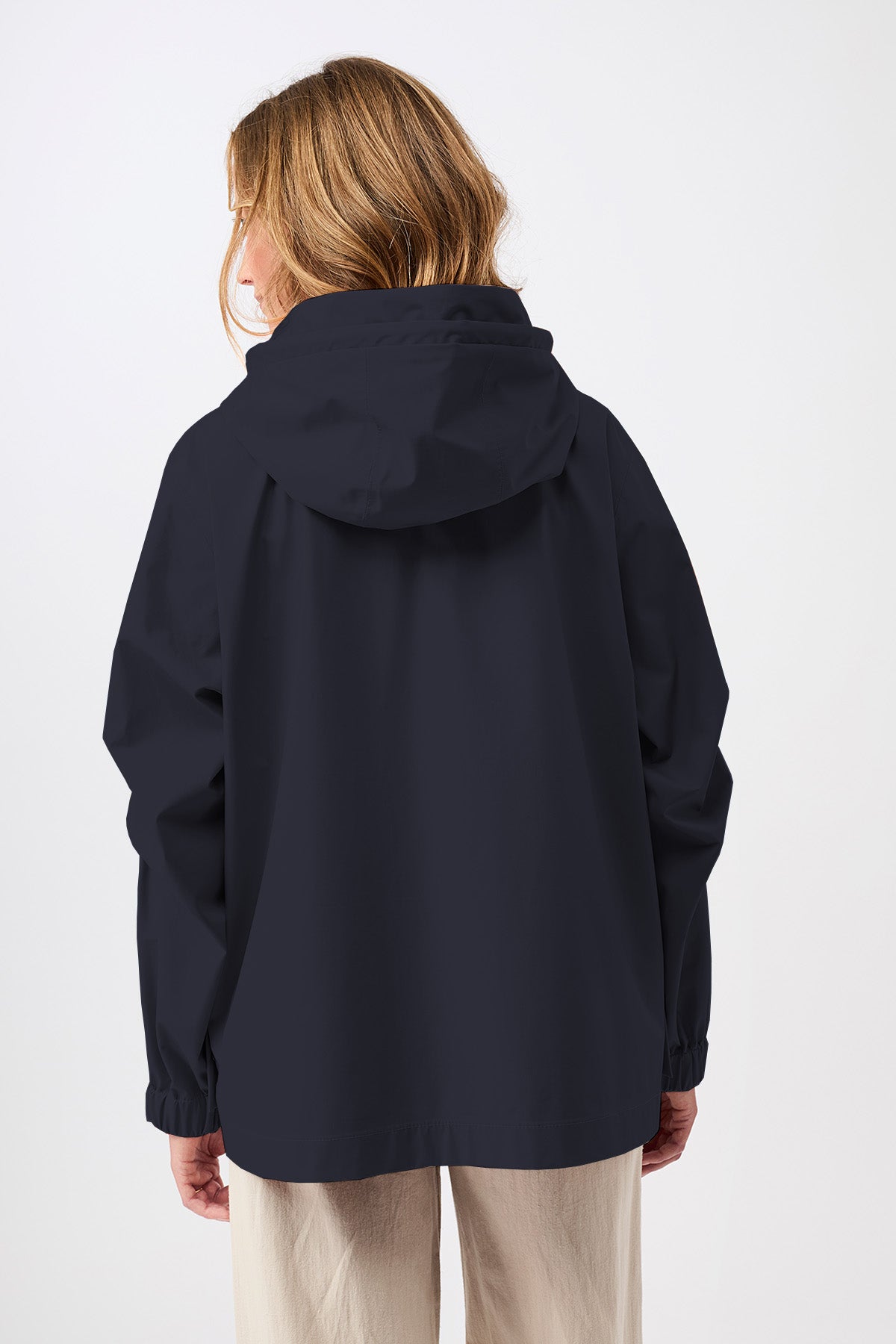 langerchen-kapuzenjacke-mit-falten-am-arm-navy image 3