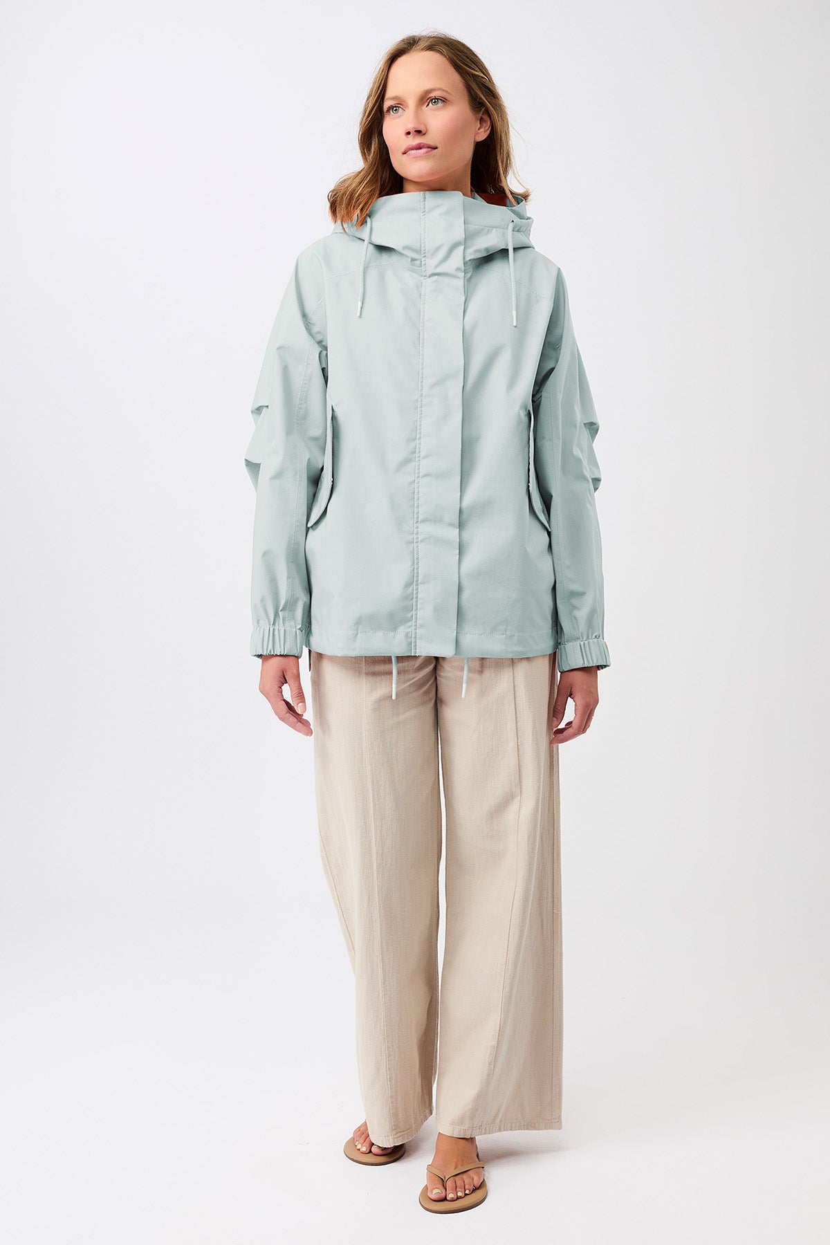 langerchen-kapuzenjacke-mit-falten-am-arm-flow image 3