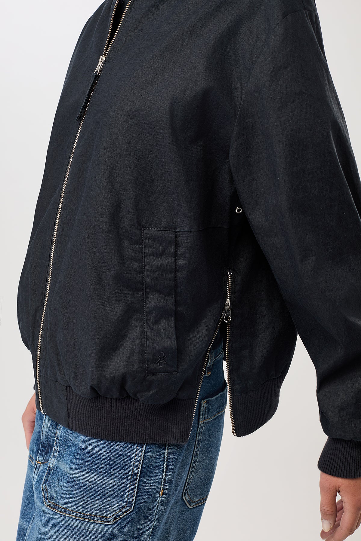 langerchen-bomberjacke-mit-seitlichen-rei-verschl-ssen-navy image 2