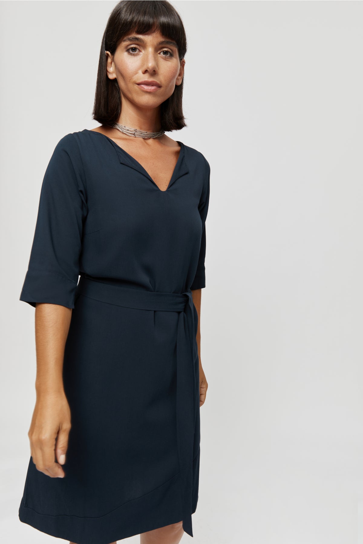 ayani-catherine-kleid-anthrazit-mit-optionalem-g-rtel image 5