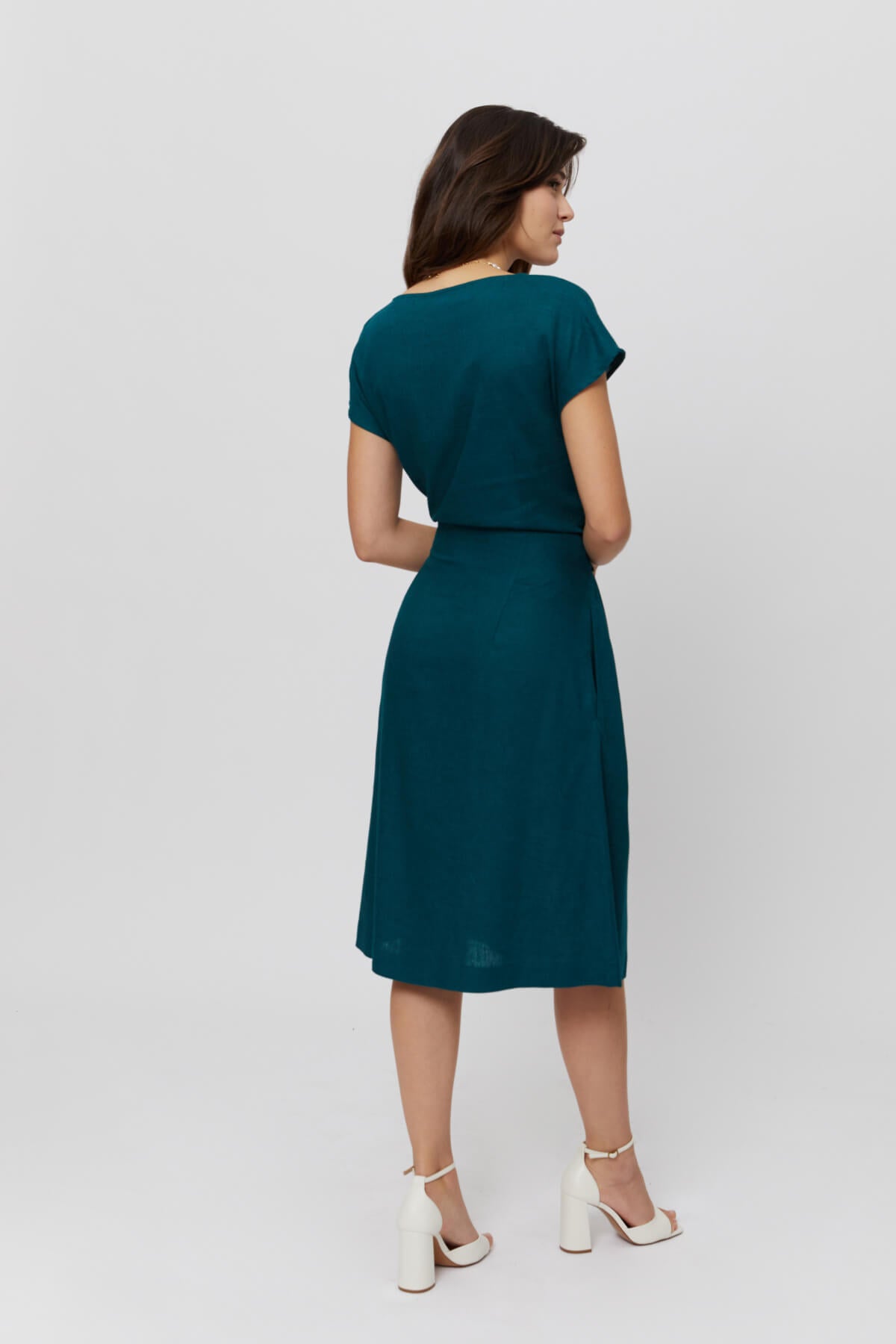 ayani-sati-midi-kleid-bootsausschnitt-gr-n image 7