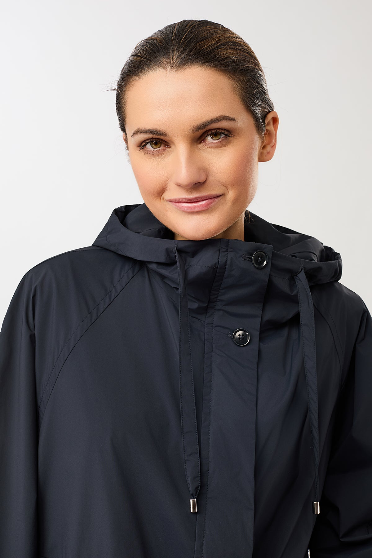 langerchen-kapuzenjacke-mit-gro-en-taschen-navy-blau image 4
