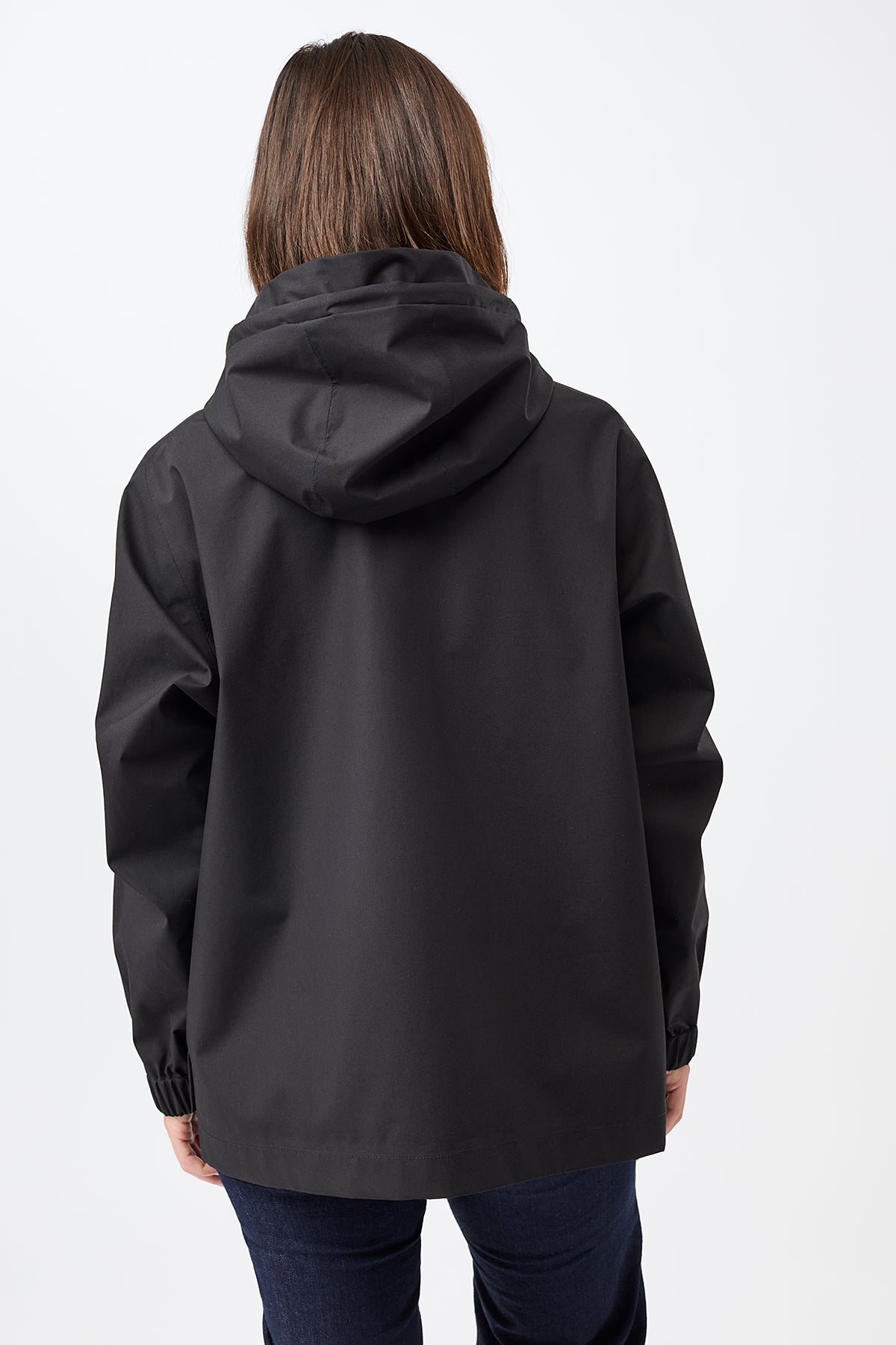 langerchen-kapuzenjacke-mit-falten-am-arm-in-black image 3