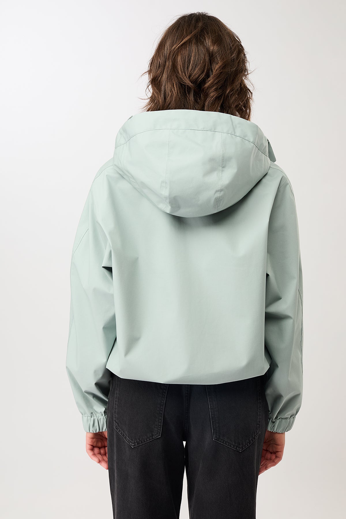 langerchen-kurze-regenjacke-mit-rei-verschlusstasche-flow-regenjacke image 3