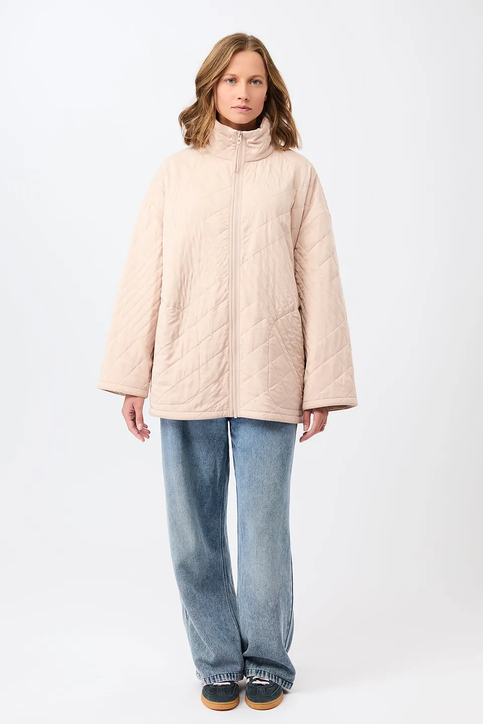 langerchen-gesteppte-jacke-aus-tencel-mit-stehkragen-blush image 1