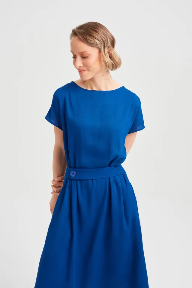 ayani-sati-midi-kleid-mit-bootsausschnitt-in-ozeanblau image 1