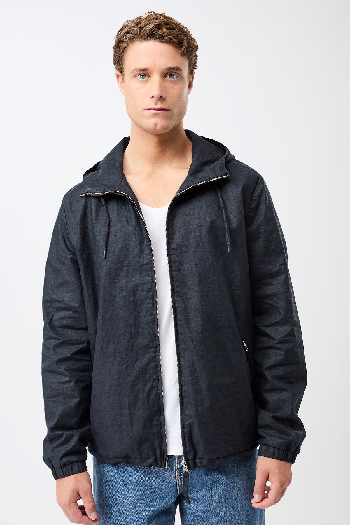 langerchen-kurze-jacke-aus-beschichtetem-leinen-navy image 4