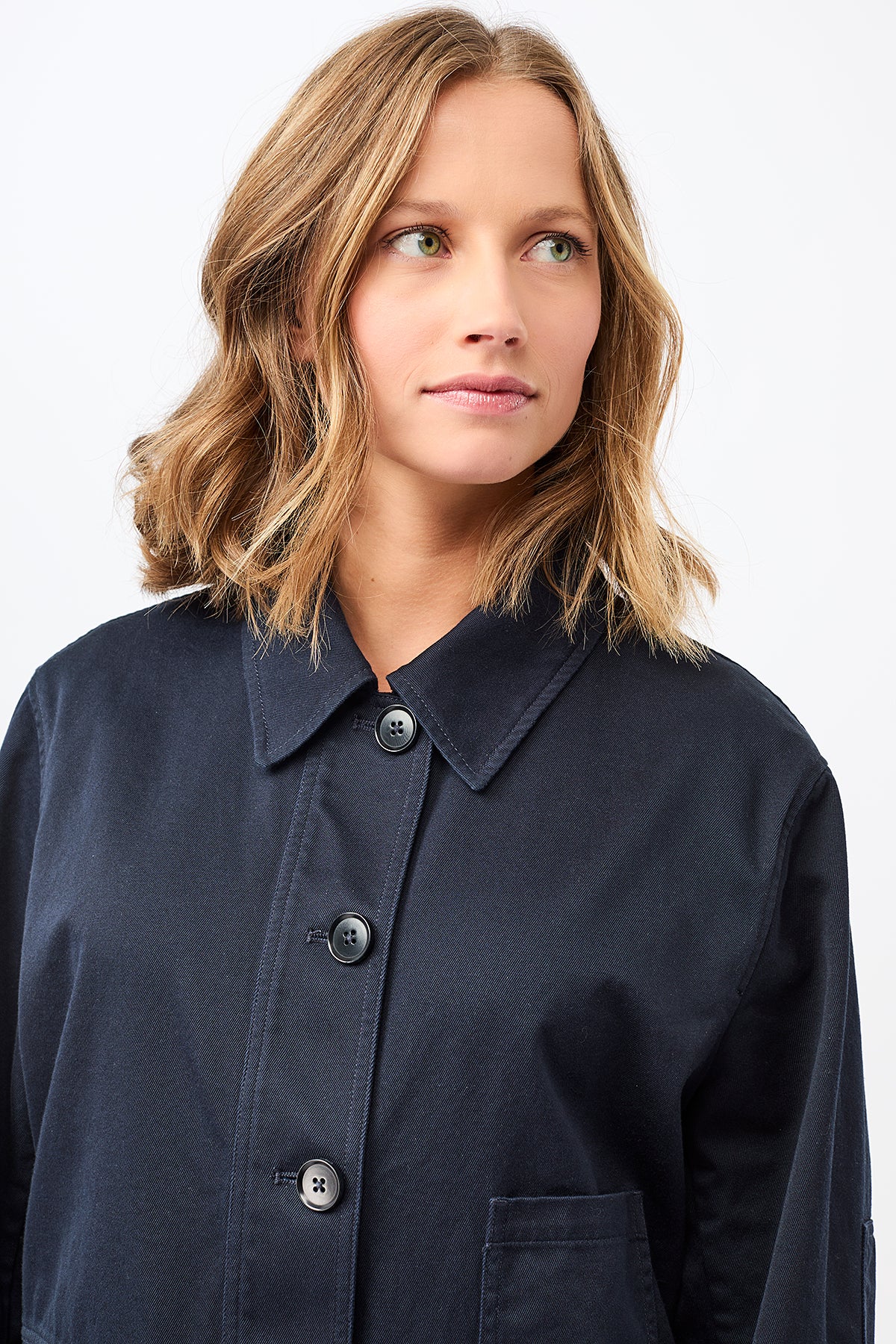 langerchen-kurze-jacke-mit-kn-pfen-navy-damen-bergangsjacke image 5