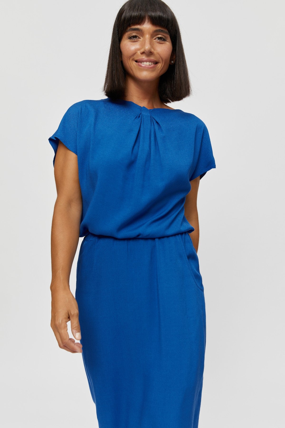 ayani-amy-midi-kleid-mit-bleistiftrock-in-classic-blue image 4