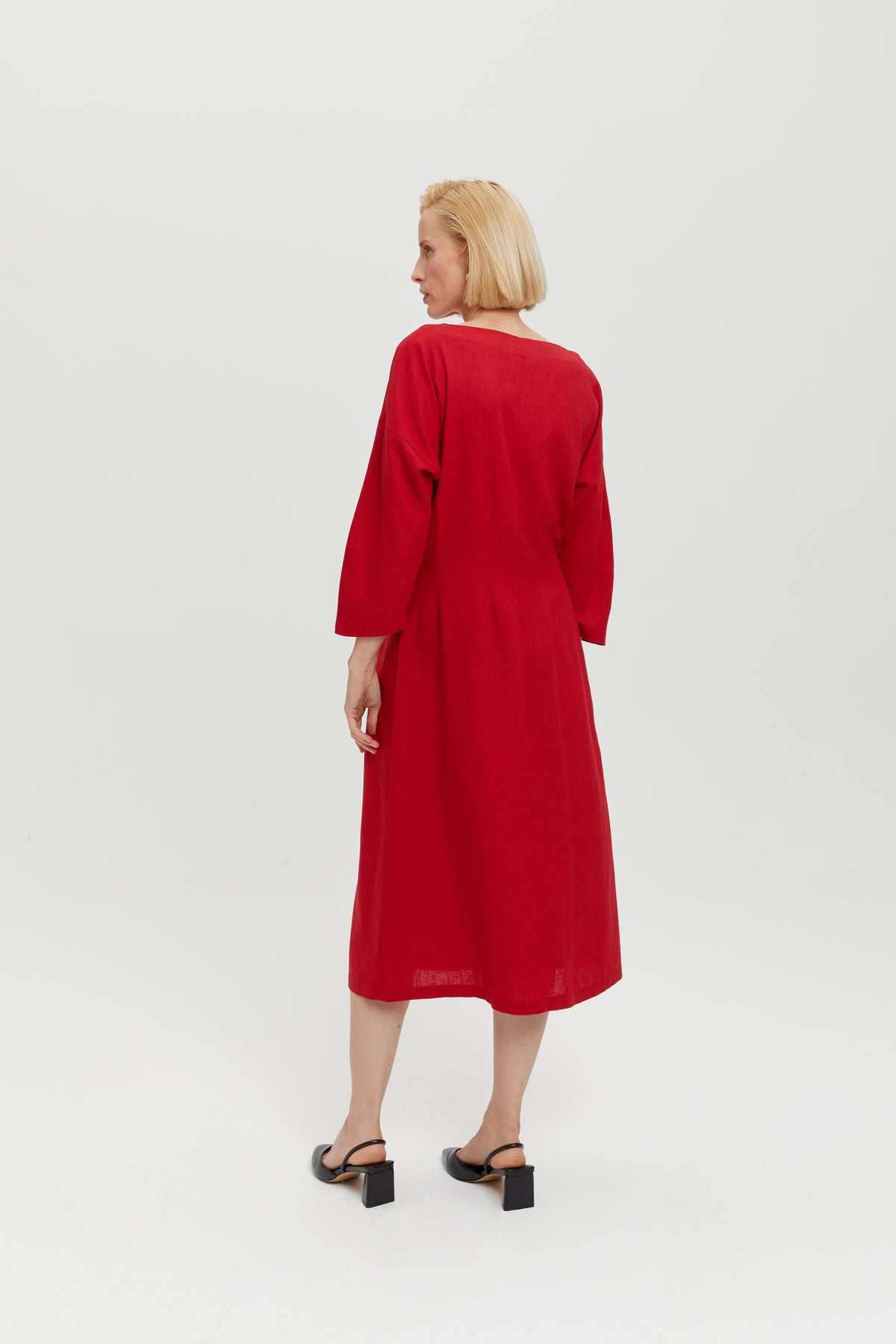 ayani-lusin-midi-leinenkleid-mit-knopfleiste-in-rot image 7