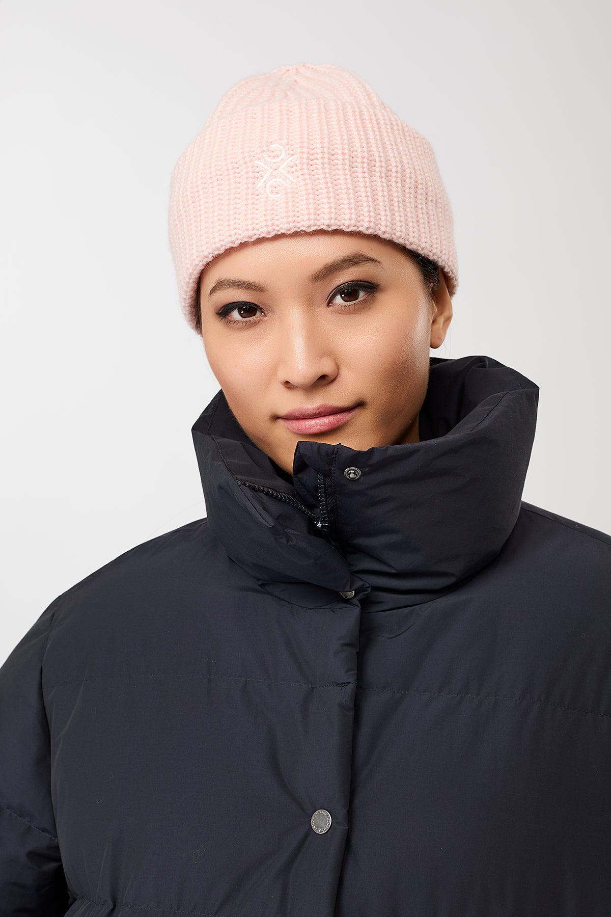 langerchen-jacke-mit-stehkragen-aus-eco-daune-navy-kurz image 5