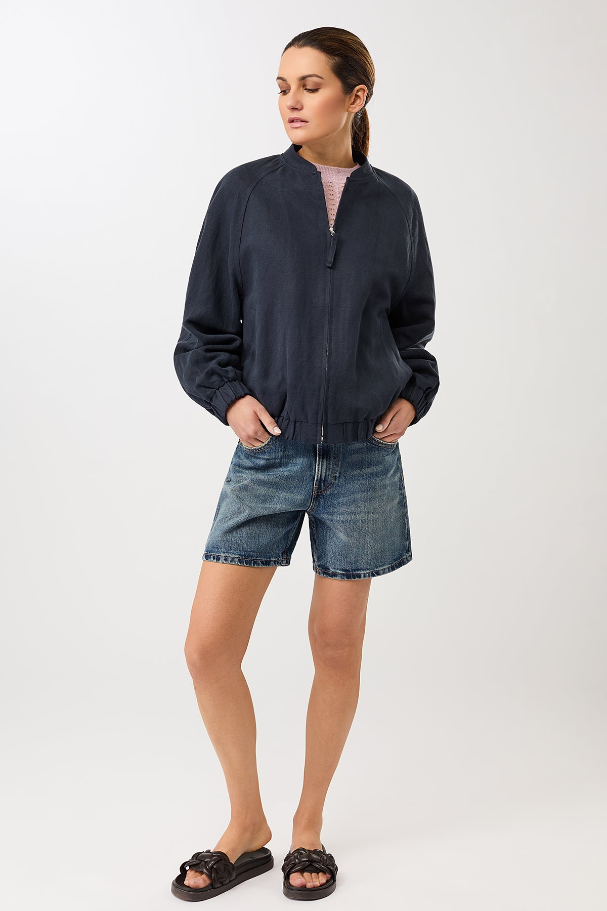 langerchen-bomberjacke-aus-tencel-navy image 1