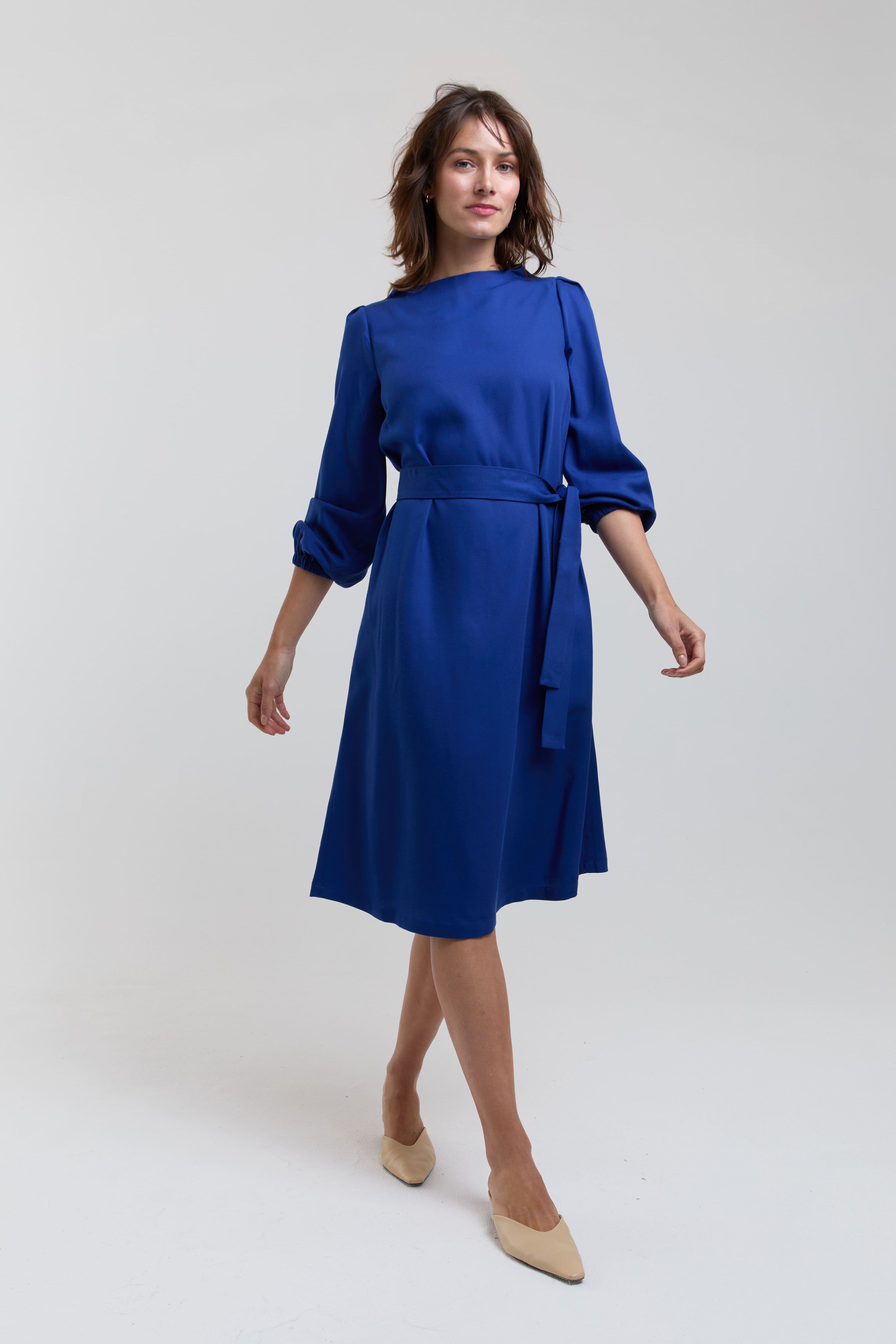 ayani-mia-g-rtelkleid-mit-plissee-rmeln-und-stehkragen-in-midnight-blue image 4