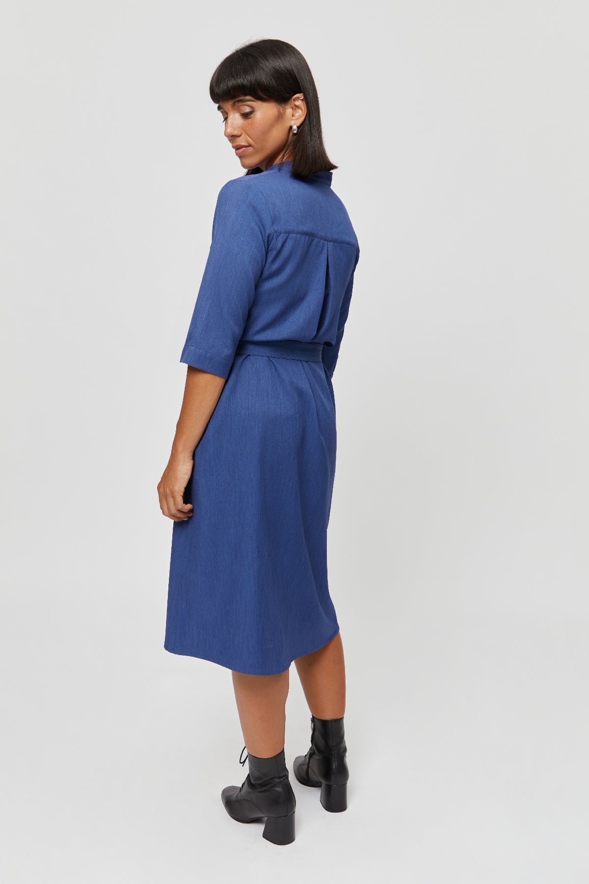ayani-lidia-hemdkleid-classic-blue-3-4-rmel image 6