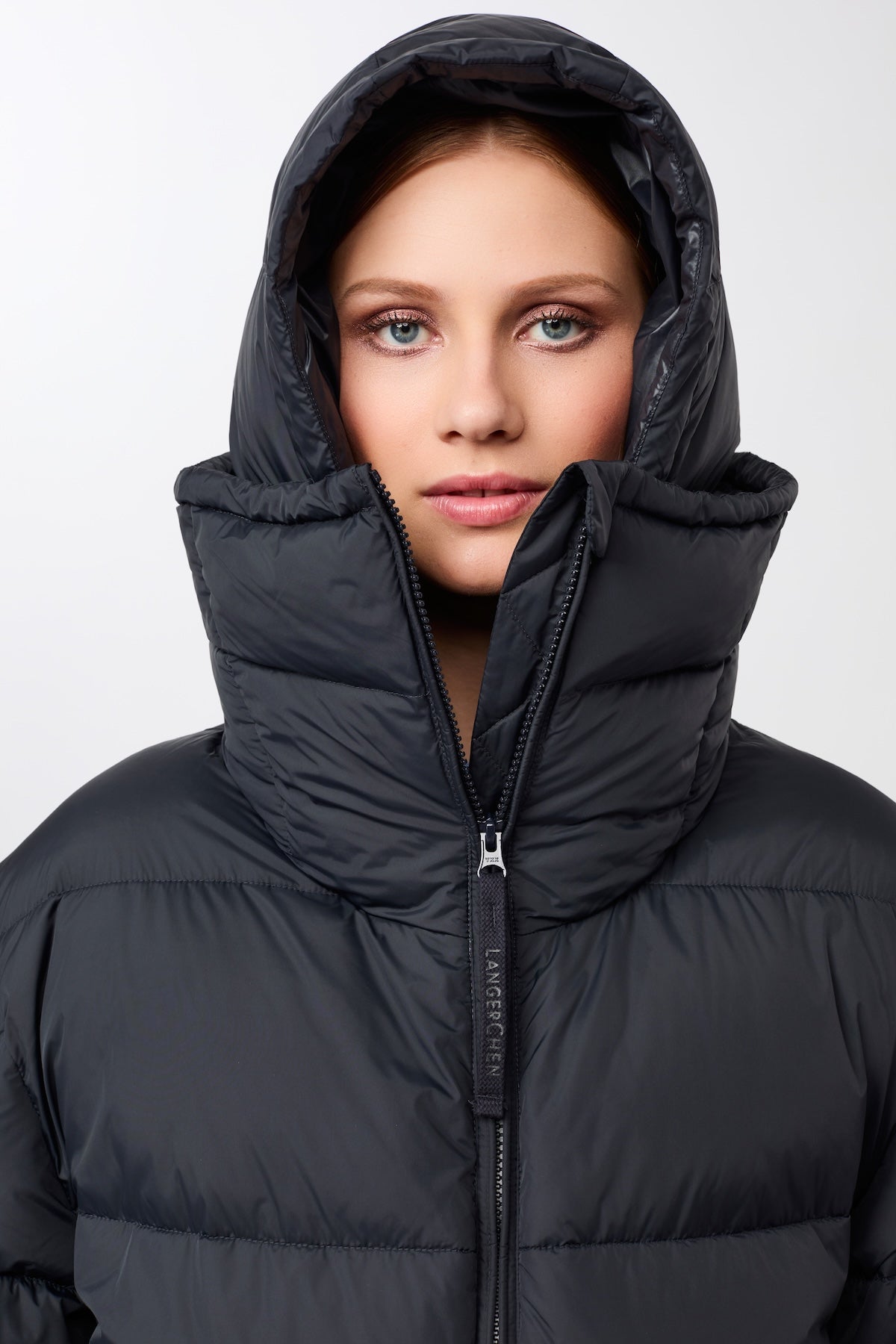 langerchen-steppjacke-mit-kragen-und-abnehmbarer-kapuze-midnight image 2