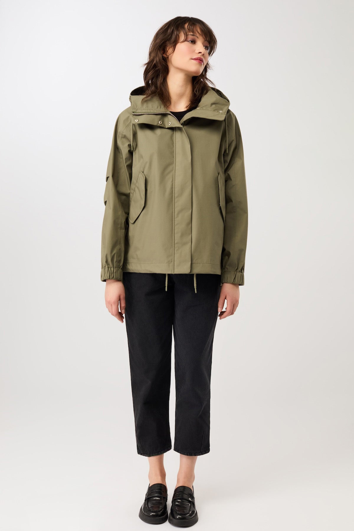 langerchen-kapuzenjacke-mit-falten-am-arm-stone-moss-kurz image 5