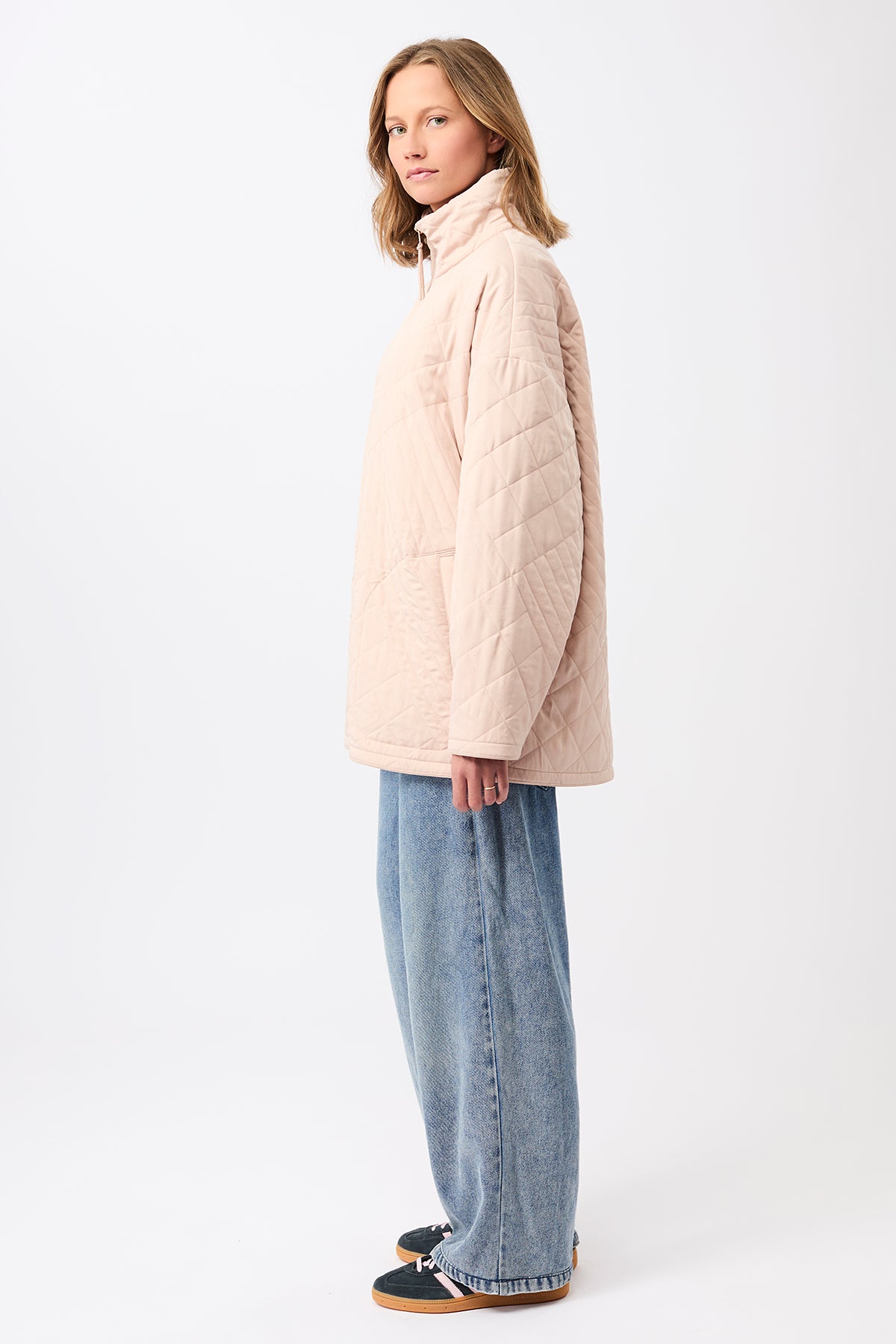 langerchen-gesteppte-jacke-aus-tencel-mit-stehkragen-blush image 2