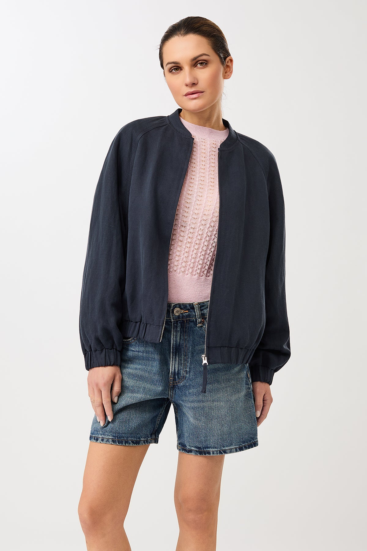 langerchen-bomberjacke-aus-tencel-navy image 2