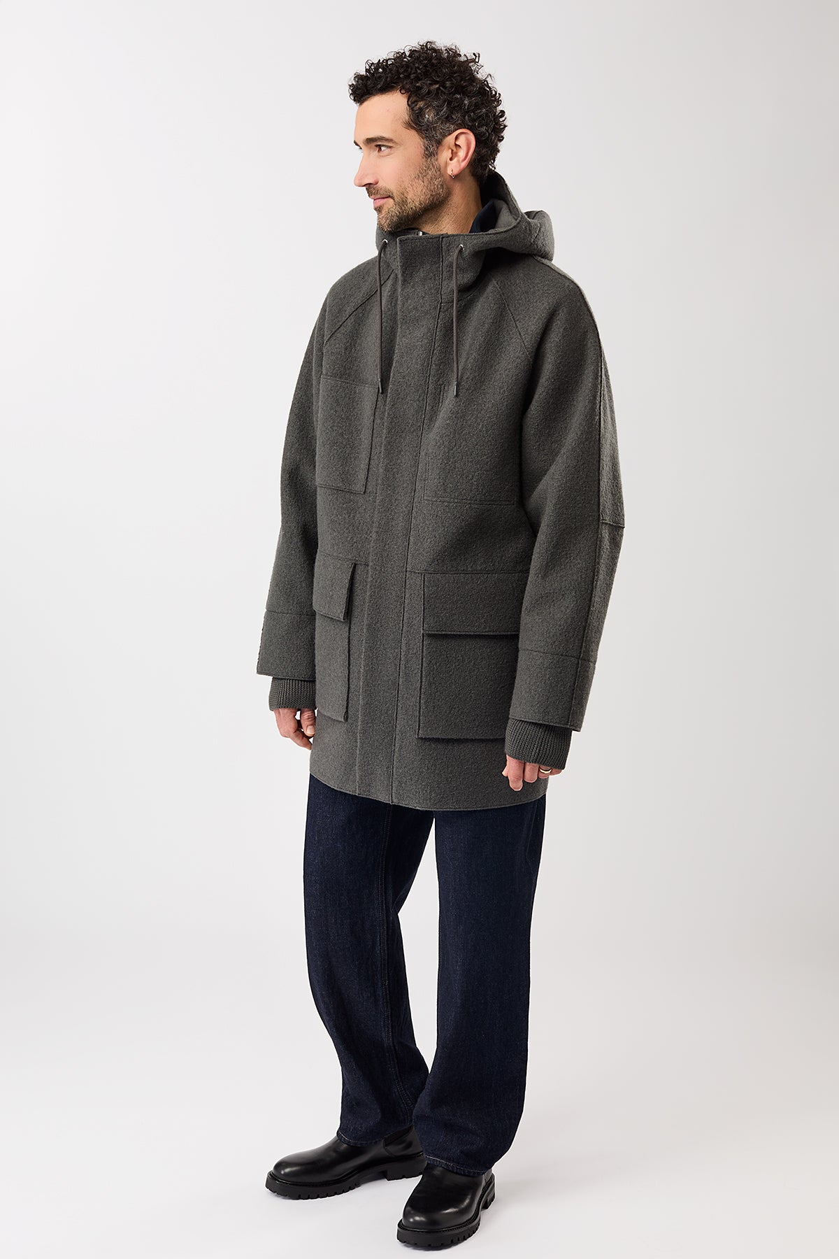 langerchen-parka-aus-techno-felt-platinum-mit-gro-en-taschen image 2