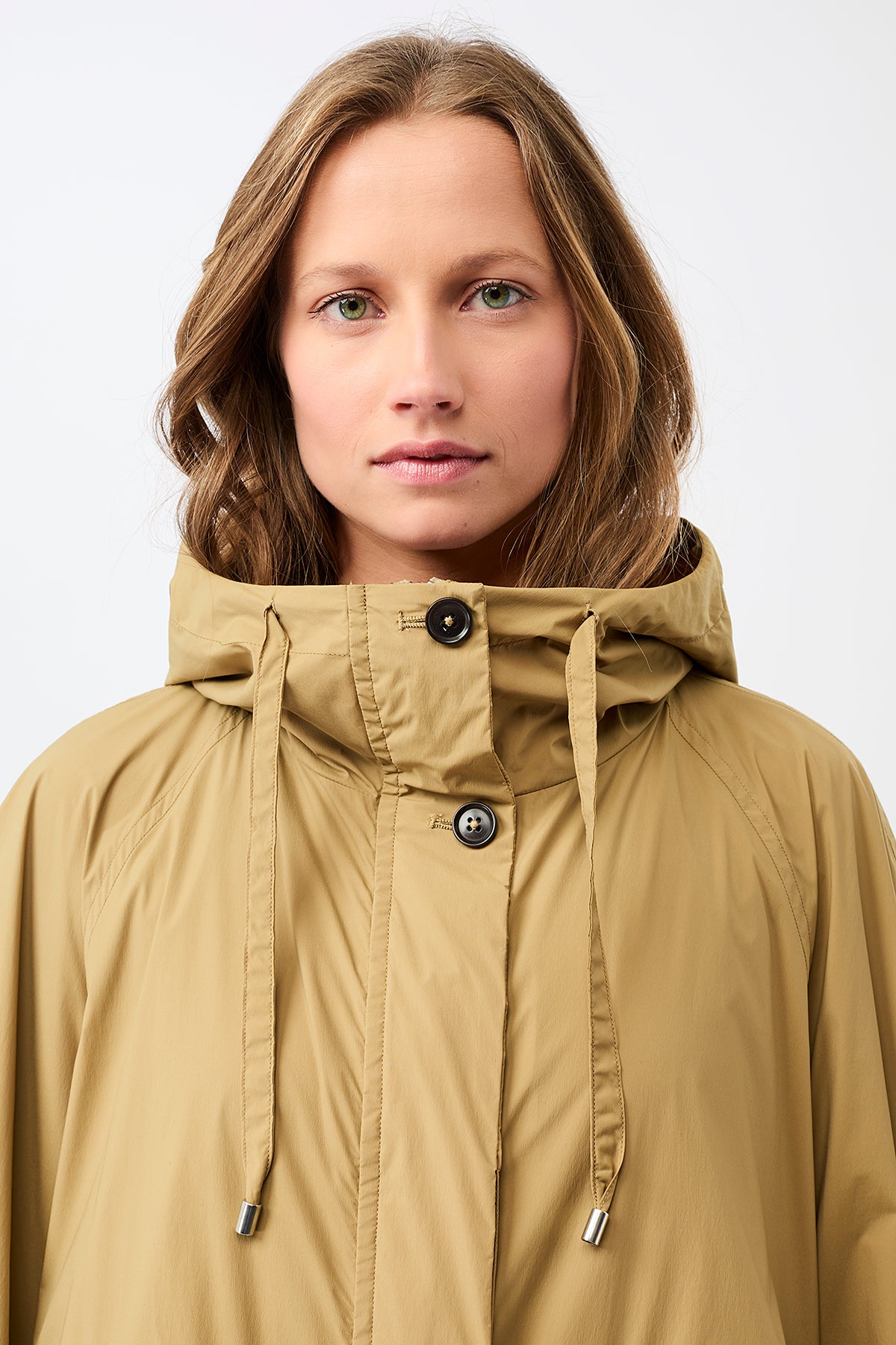 langerchen-kapuzenjacke-mit-gro-en-taschen-in-breeze image 6