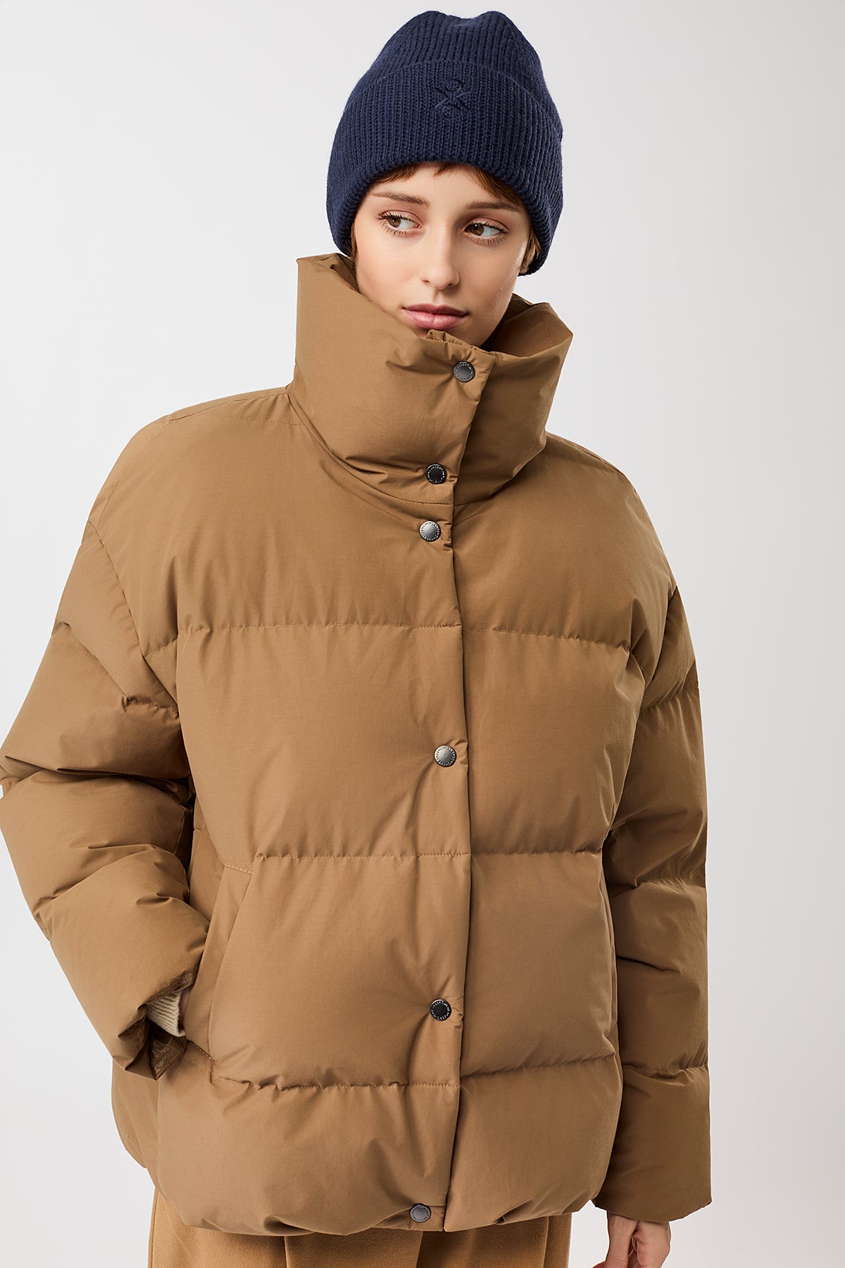 langerchen-gesteppte-jacke-aus-eco-daune-mit-stehkragen-oak-kurze-jacke image 5