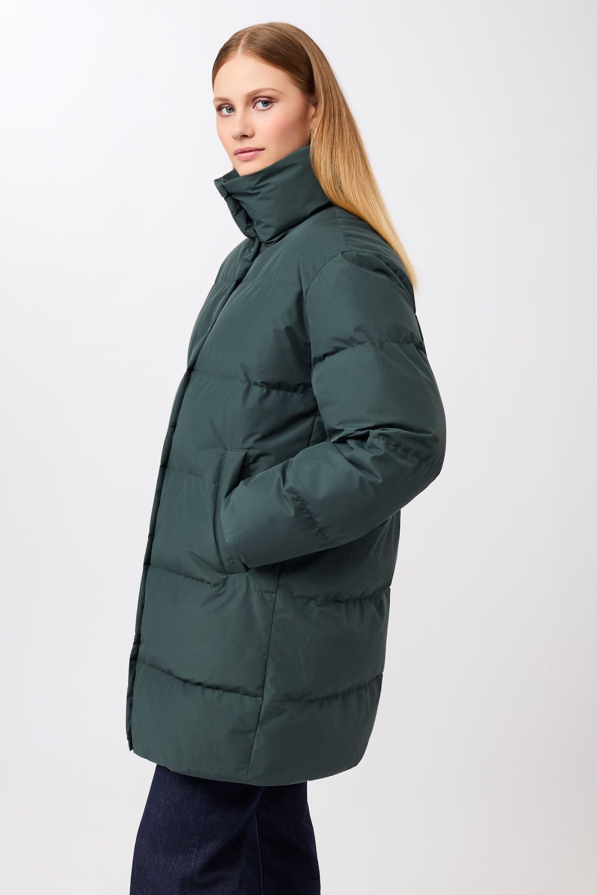 langerchen-jacke-mit-stehkragen-aus-eco-daune-fir image 2