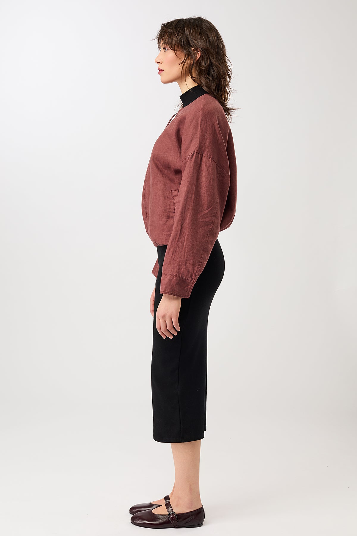 langerchen-rubywood-rundhals-bomberjacke-mit-leistentasche-leinen-blouson image 3
