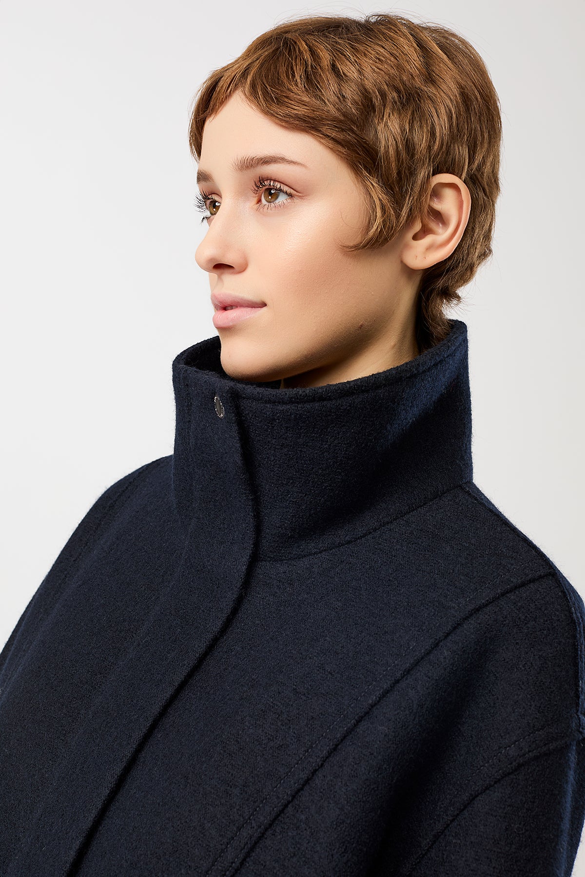 langerchen-navy-oversize-blouson-wattiert-bomber-aus-bio-wolle image 6